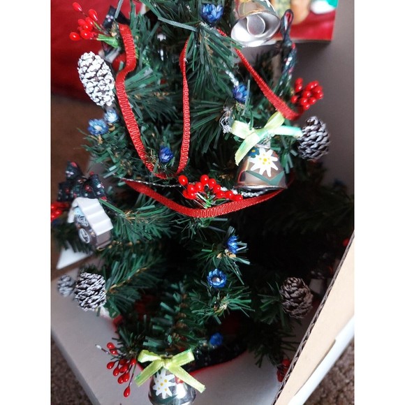 NIB 1992 VINTAGE MUFFY VANDERBEAR MUFFY'S ALPINE TREE - Picture 9 of 11